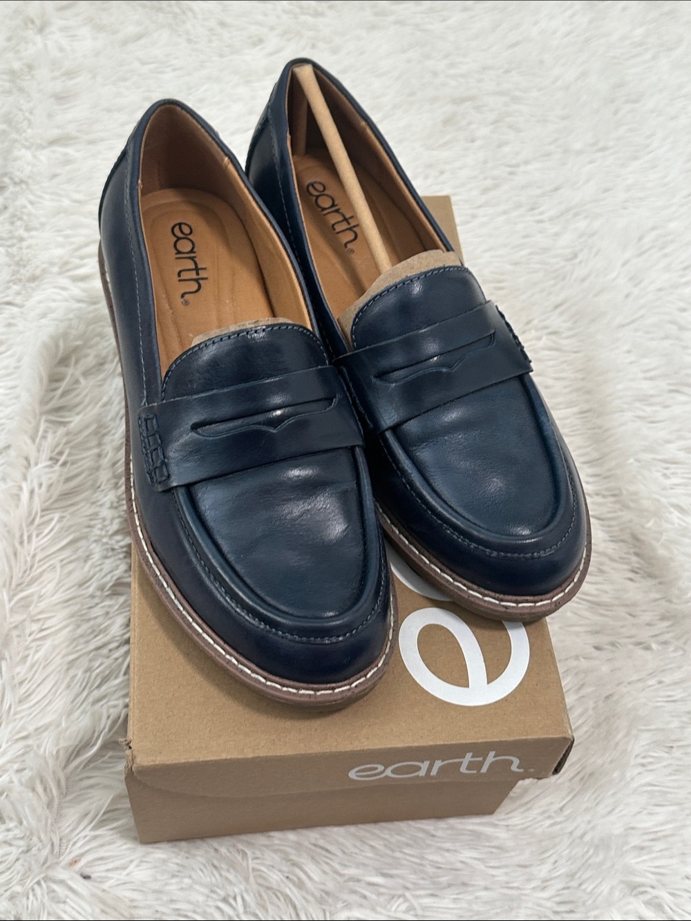 🚗 NWT Earth Javas Genuine Leather Loafer
